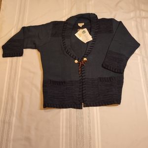 Women's  Sweater Never worn k70